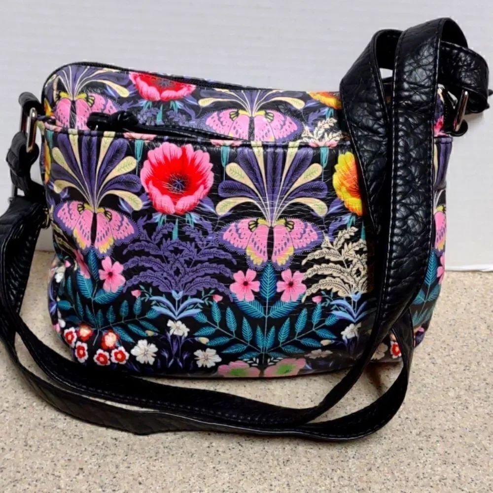 Pretty Butterfly Purse   